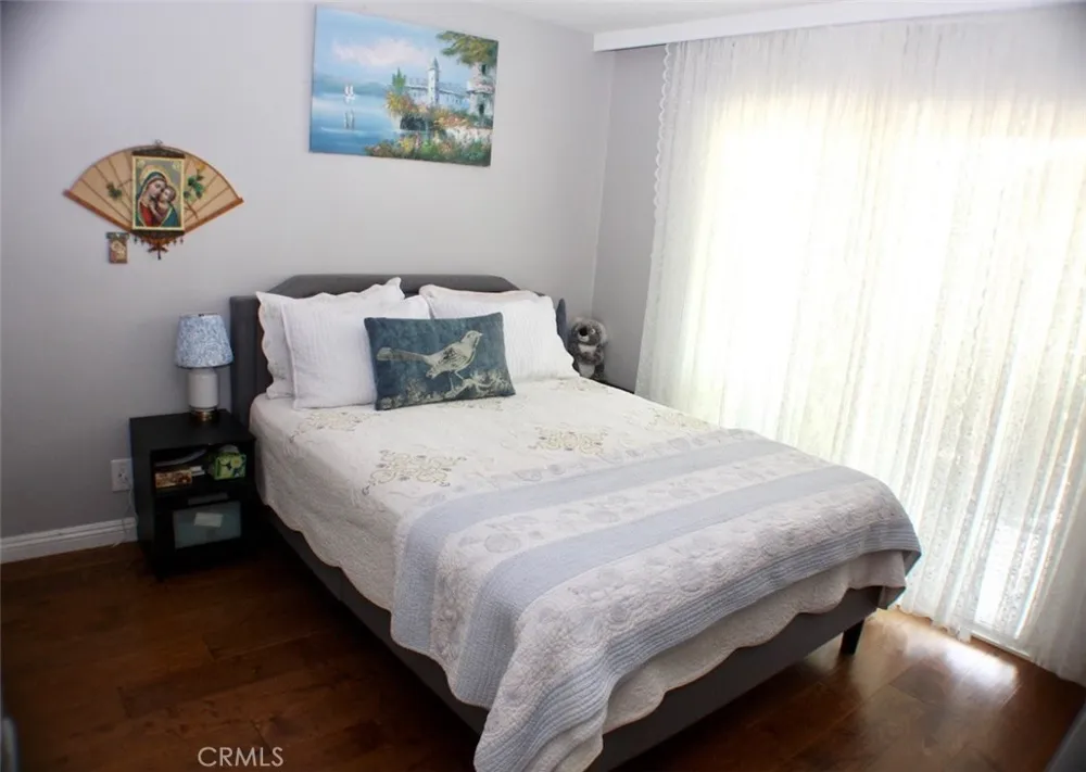 15656 Viewridge Granada Hills, CA 91344