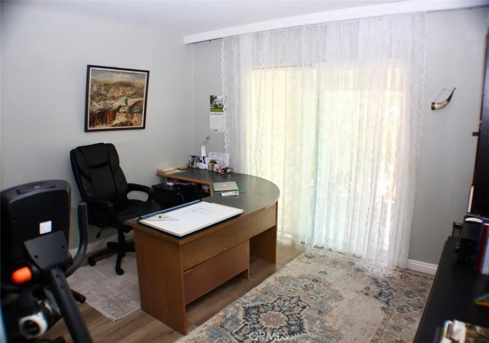 15656 Viewridge Granada Hills, CA 91344