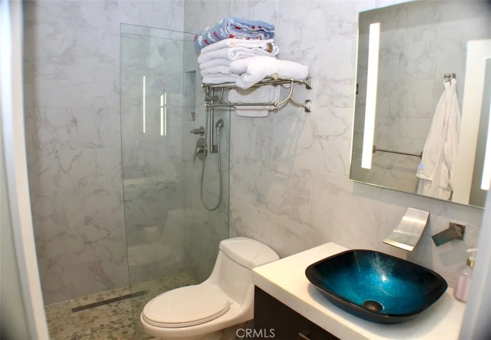 15656 Viewridge Granada Hills, CA 91344