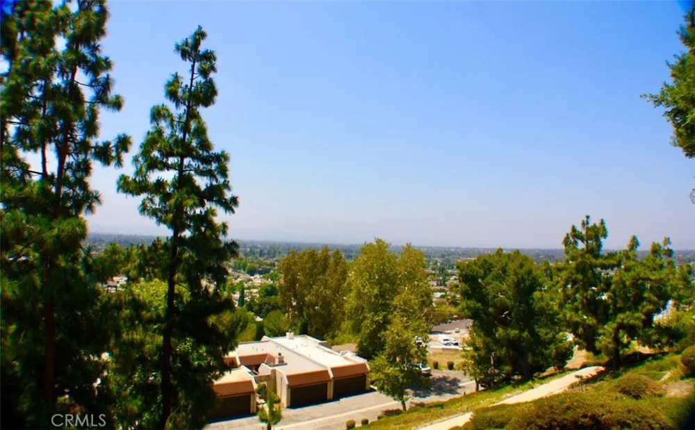 15656 Viewridge Granada Hills, CA 91344