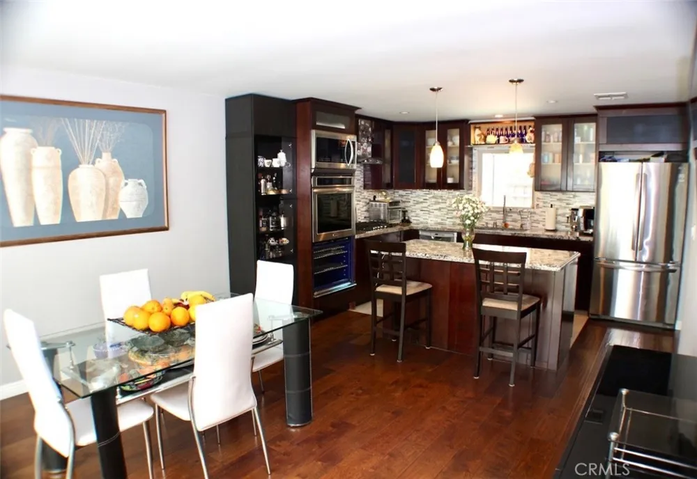 15656 Viewridge Granada Hills, CA 91344