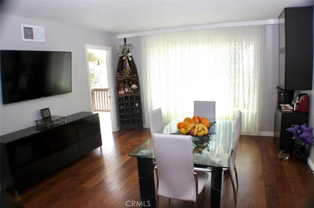 15656 Viewridge Granada Hills, CA 91344
