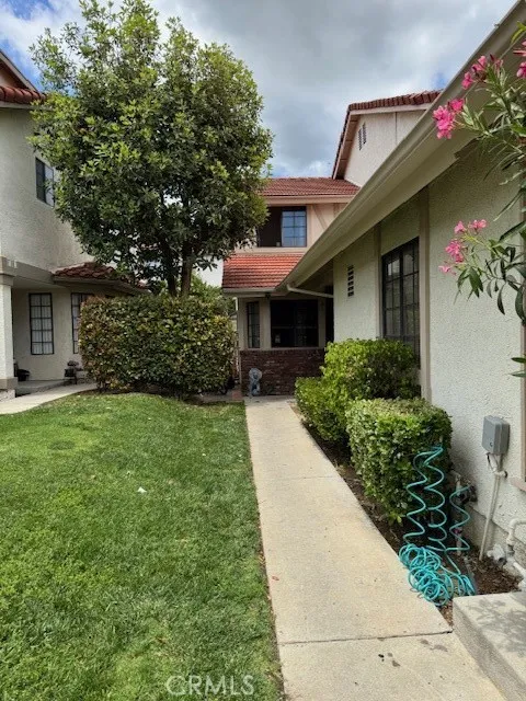 19417 Crystal Ridge Lane Porter Ranch, CA 91326