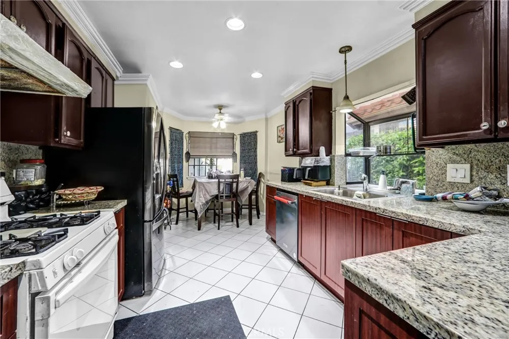 19417 Crystal Ridge Lane Porter Ranch, CA 91326