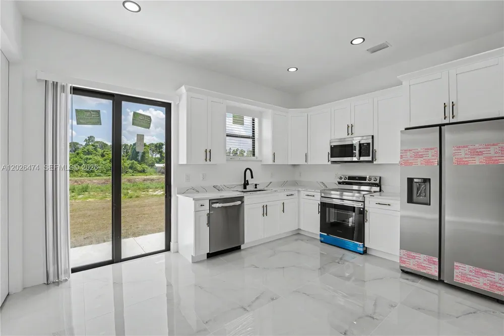 2803 1st st west Other City - In The State Of Florida, FL 33971