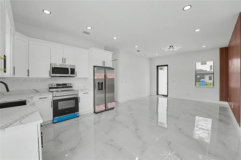 2803 1st st west Other City - In The State Of Florida, FL 33971