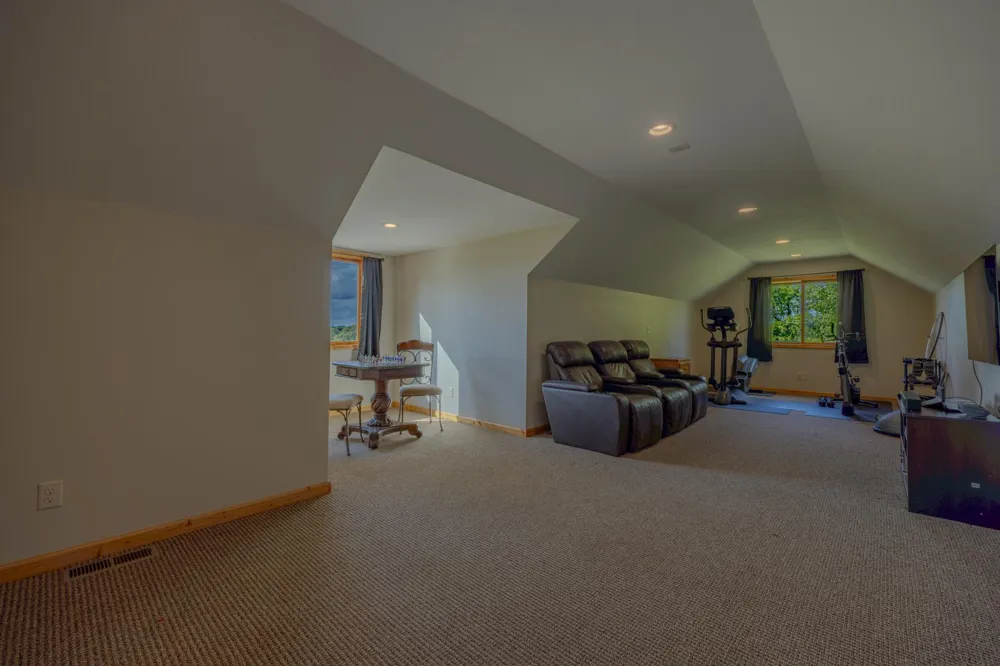 3417 Games Lake Avenue New London, MN 56273