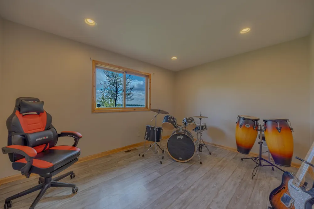 3417 Games Lake Avenue New London, MN 56273