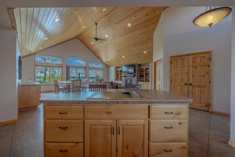 3417 Games Lake Avenue New London, MN 56273
