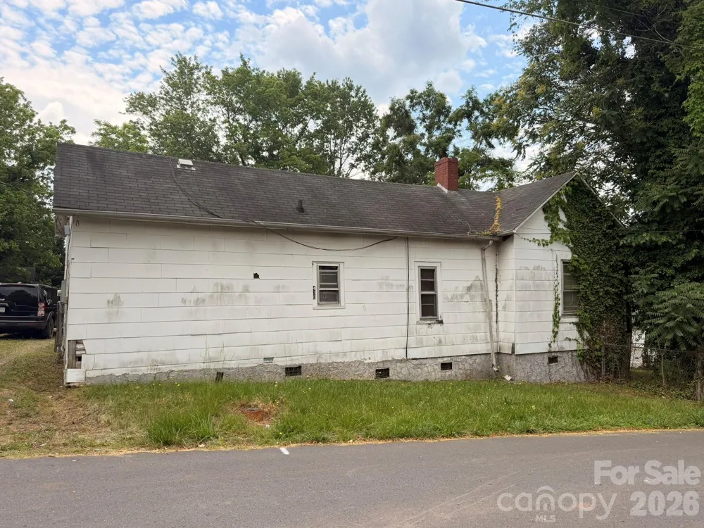 430 E D STREET Newton, NC 28658