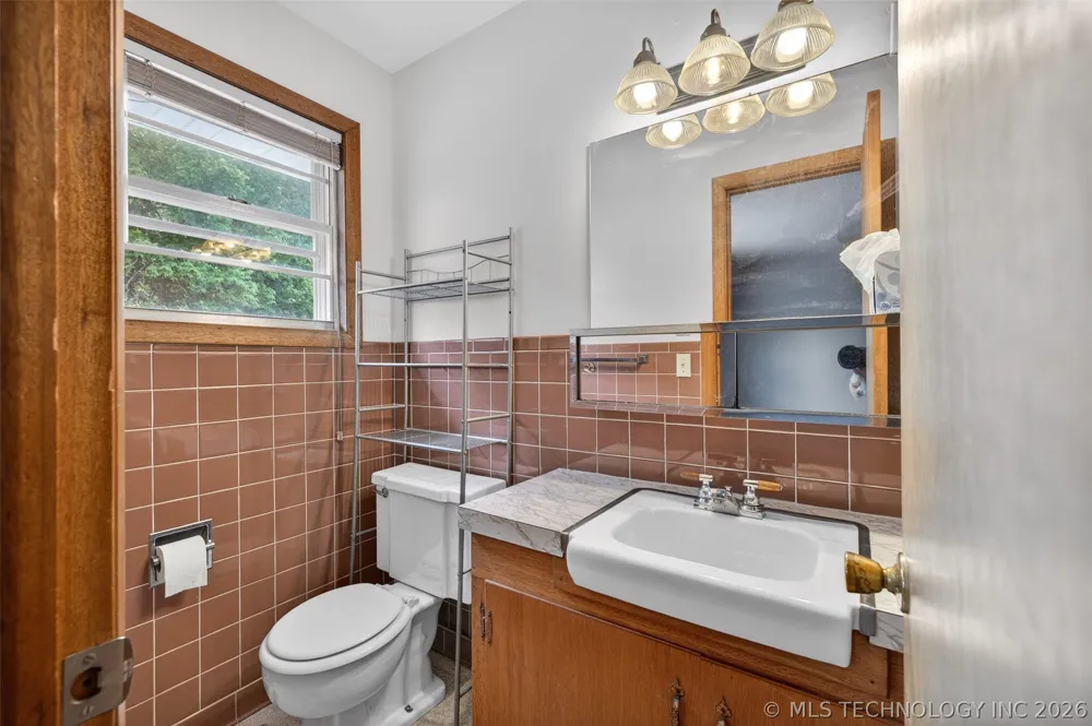 220 E 20th Street Okmulgee, OK 74447