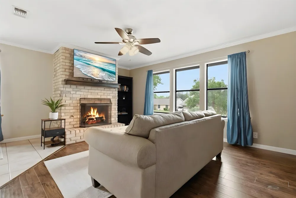 4011 Hillside Drive Round Rock, TX 78681