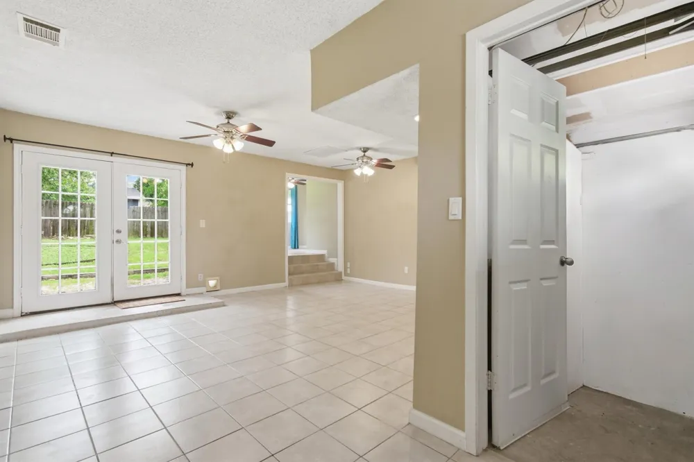 4011 Hillside Drive Round Rock, TX 78681