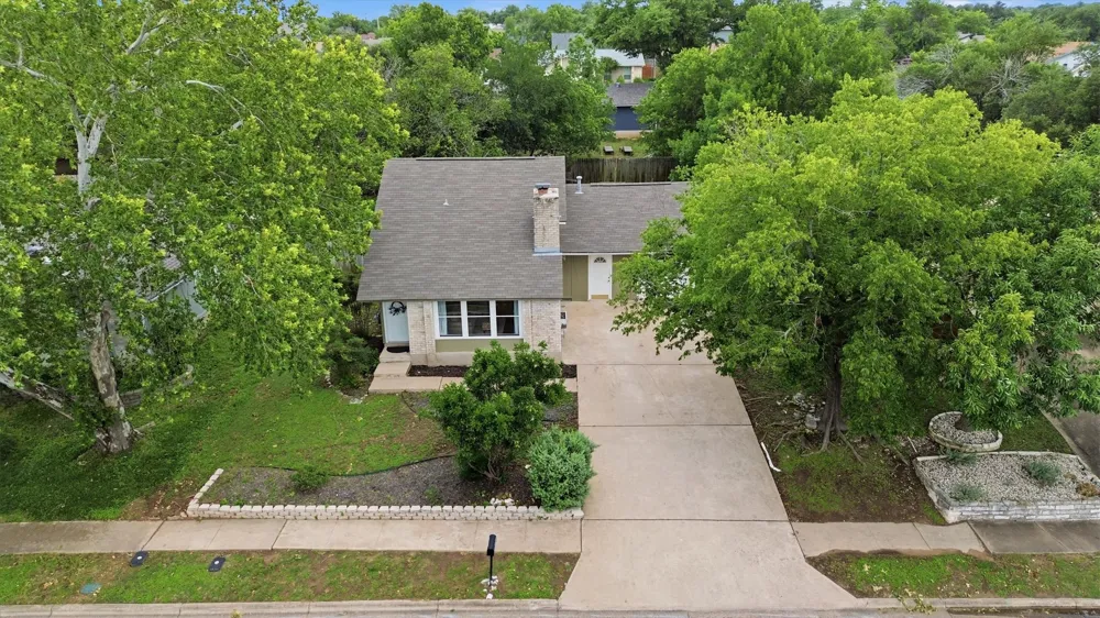 4011 Hillside Drive Round Rock, TX 78681