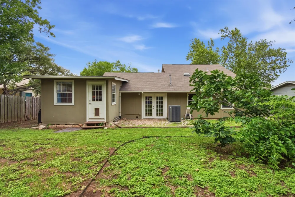4011 Hillside Drive Round Rock, TX 78681