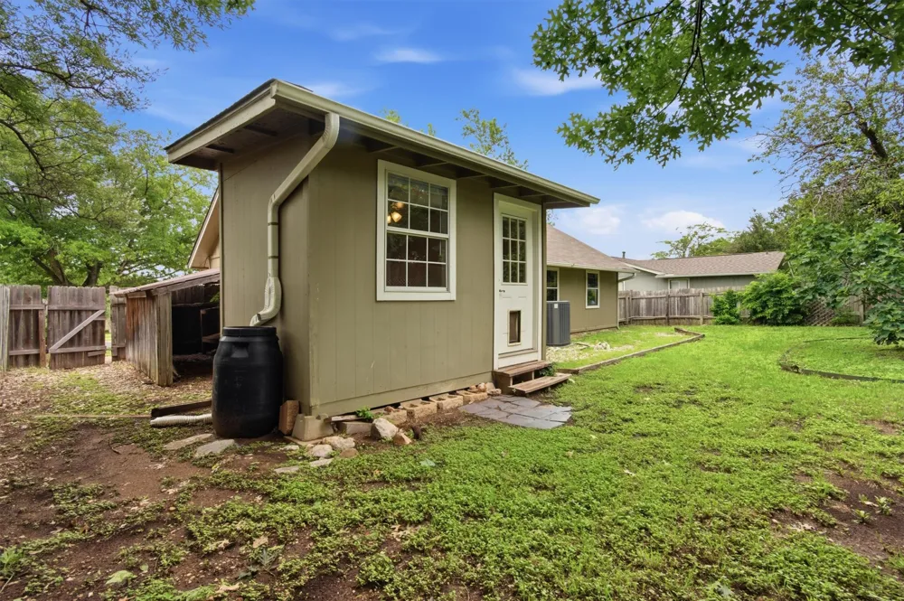 4011 Hillside Drive Round Rock, TX 78681