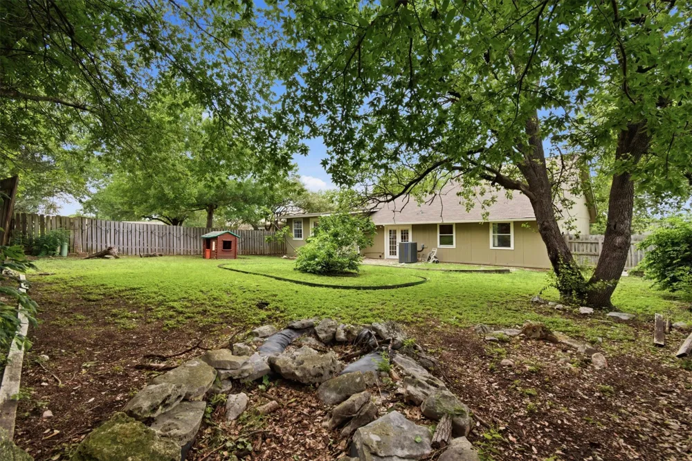4011 Hillside Drive Round Rock, TX 78681