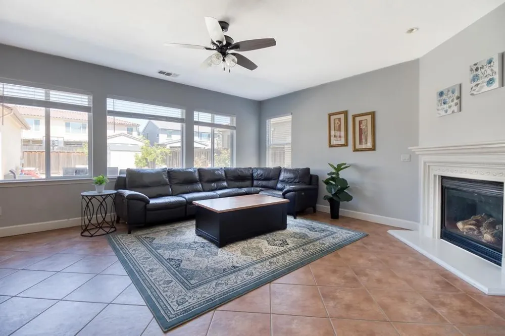 2376 Shire Way Oakdale, CA 95361
