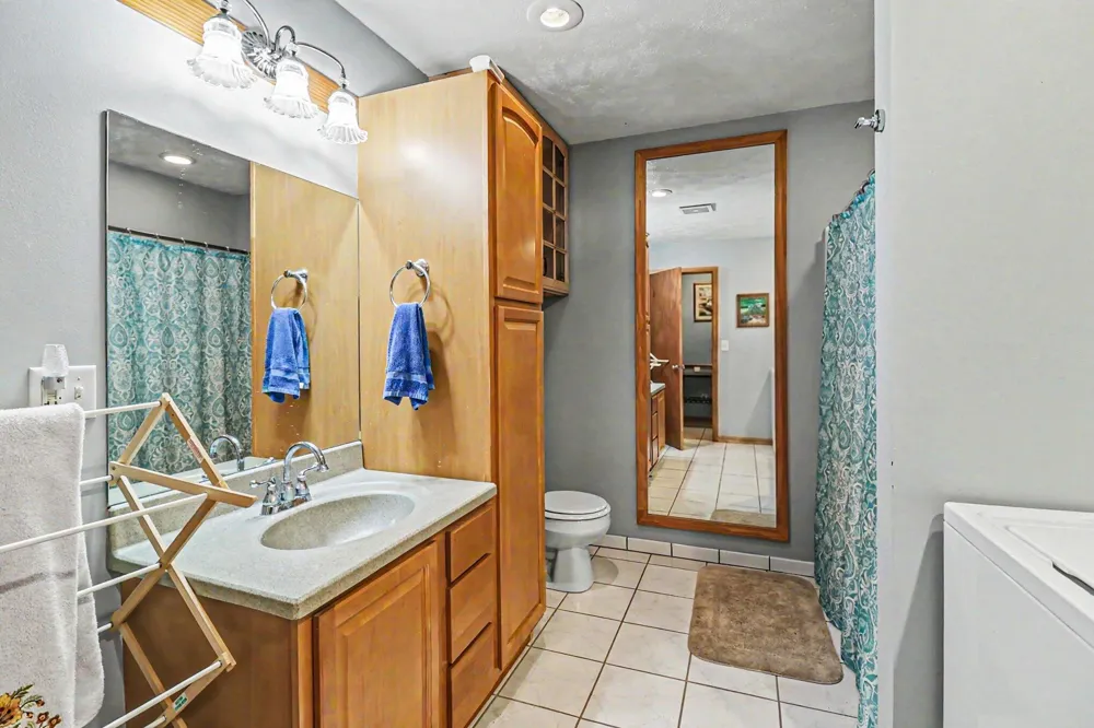 7137 E Catherine Road Fountain, MI 49410