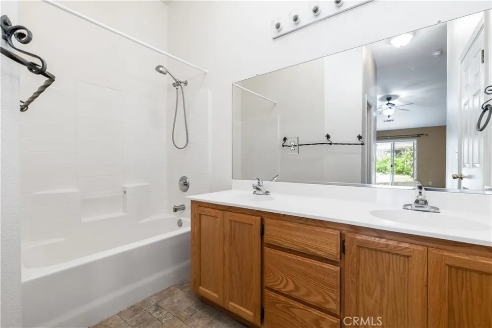 503 Turtle Creek Paso Robles, CA 93446