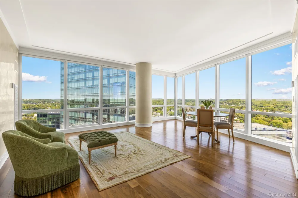 1 Renaissance Square #33G (V7G) White Plains, NY 10601