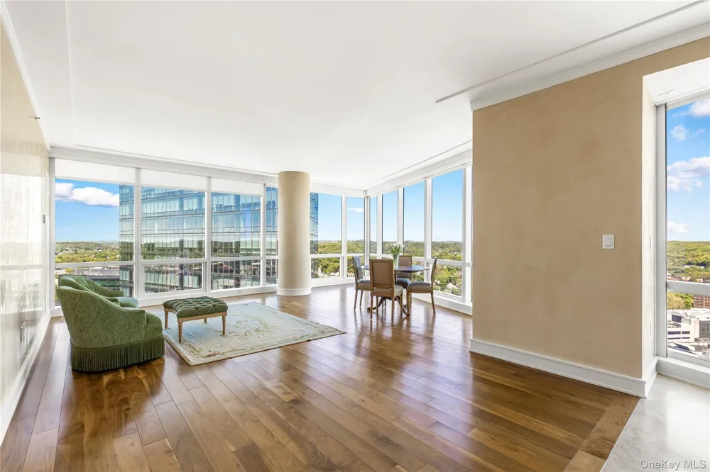 1 Renaissance Square #33G (V7G) White Plains, NY 10601