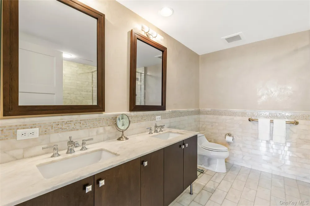 1 Renaissance Square #33G (V7G) White Plains, NY 10601