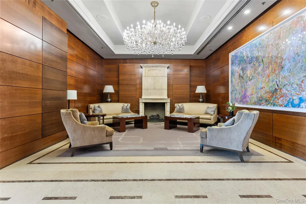 1 Renaissance Square #33G (V7G) White Plains, NY 10601