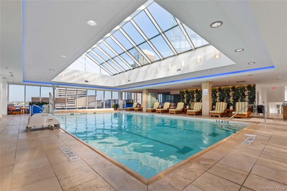 1 Renaissance Square #33G (V7G) White Plains, NY 10601