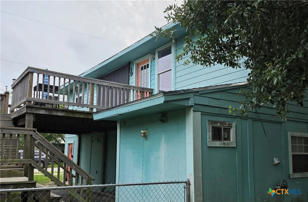 703 E Houston Avenue Seadrift, TX 77983