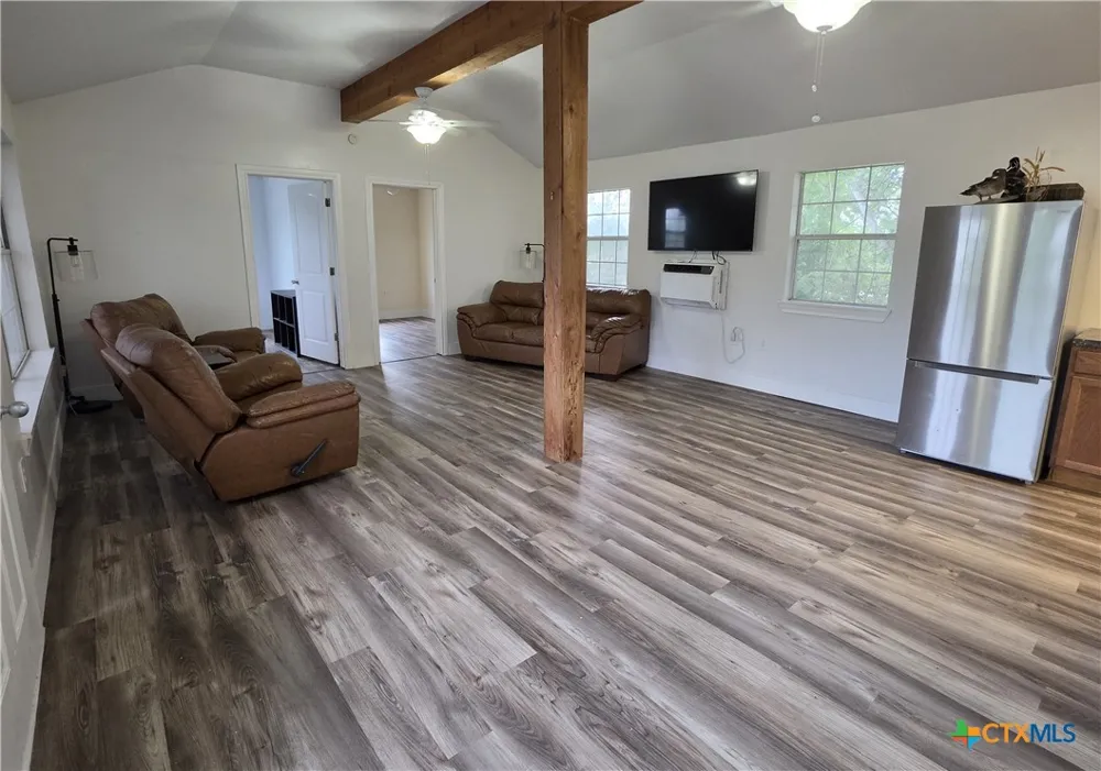 703 E Houston Avenue Seadrift, TX 77983