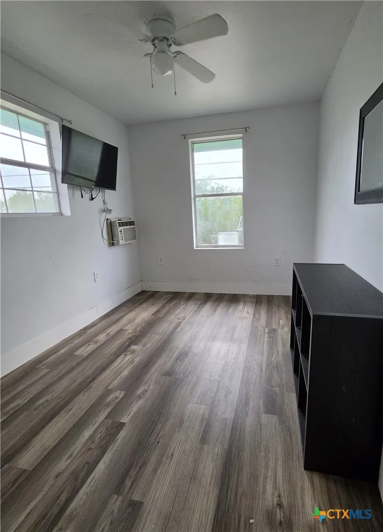 703 E Houston Avenue Seadrift, TX 77983