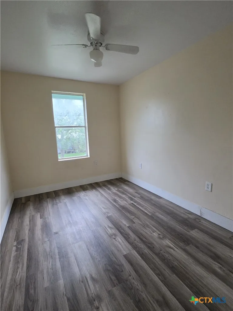 703 E Houston Avenue Seadrift, TX 77983