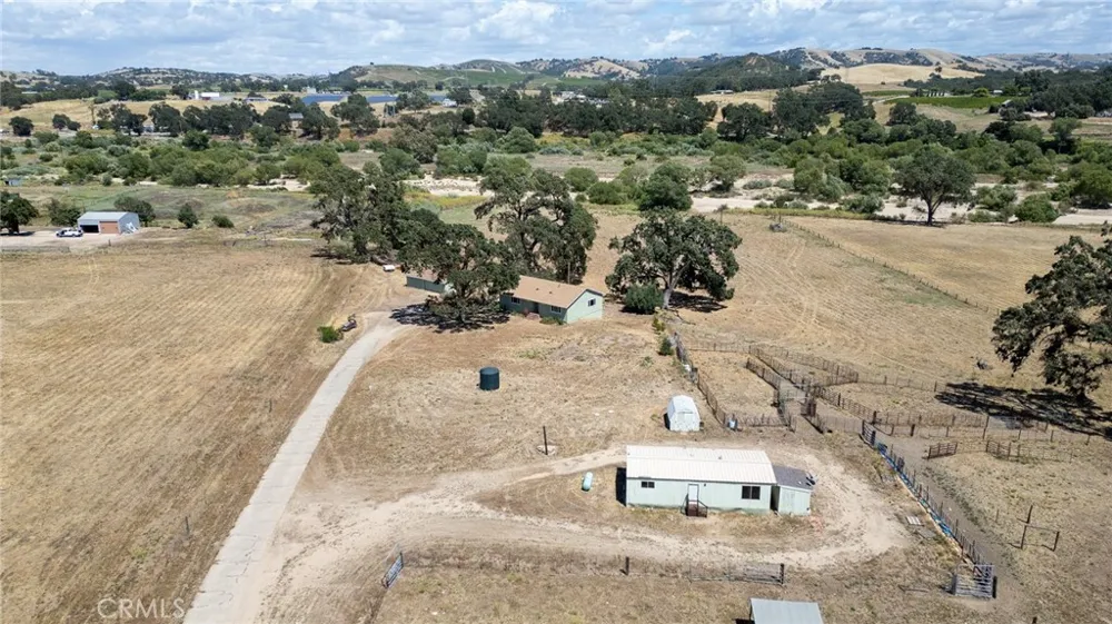 335 Phillips Templeton, CA 93465