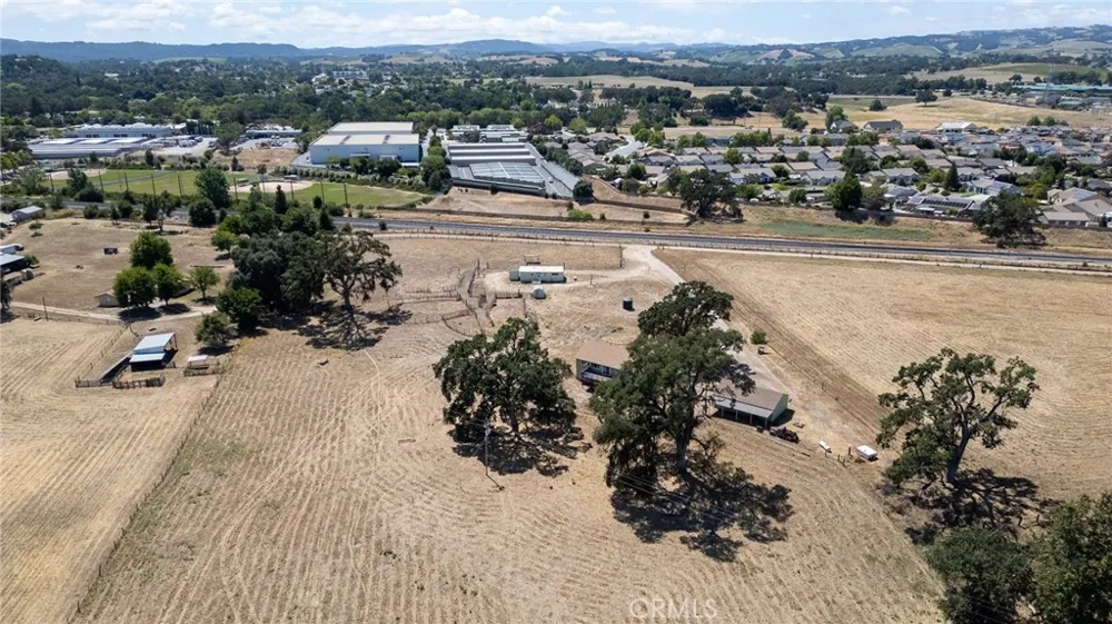 335 Phillips Templeton, CA 93465