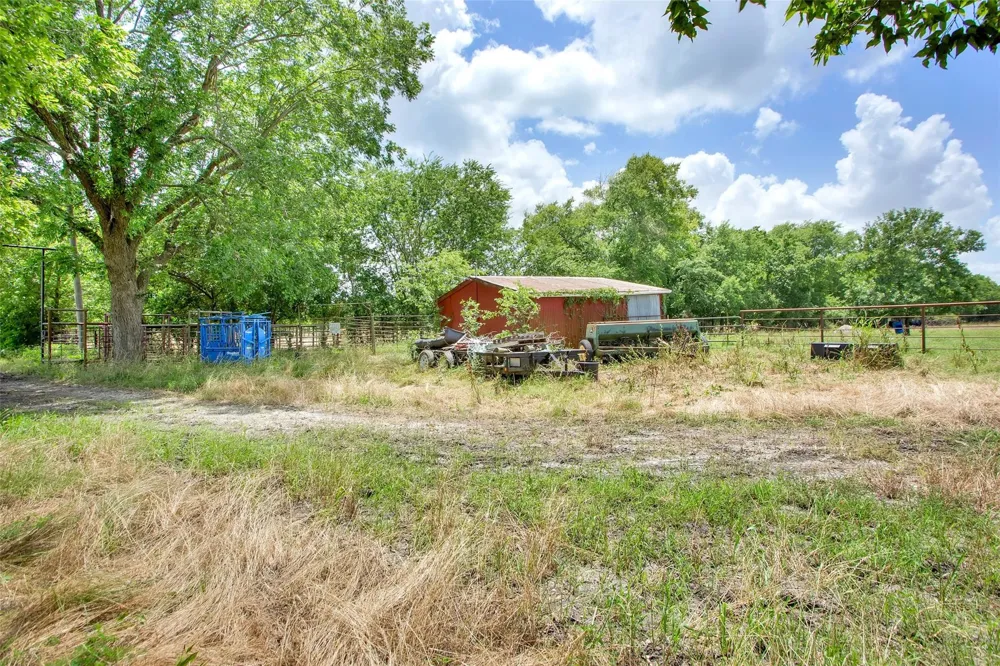 CR 3735 Wolfe City, TX 75496