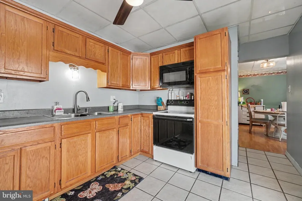 282 UNION STREET Millersburg, PA 17061