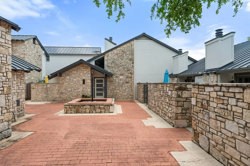 103 Island Drive #2 Horseshoe Bay, TX 78657