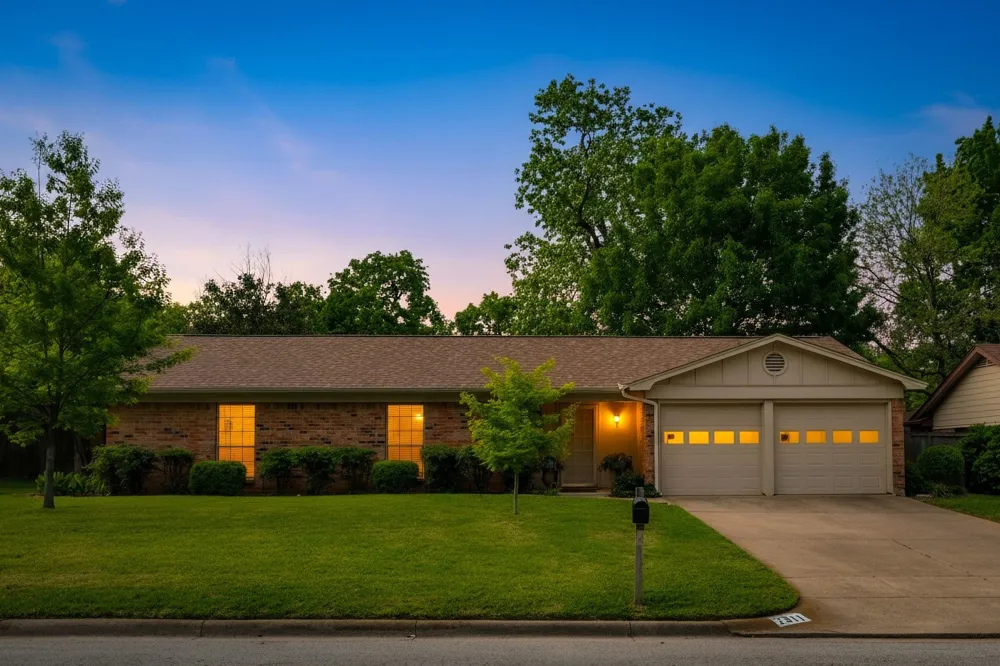 2811 Wentwood Drive