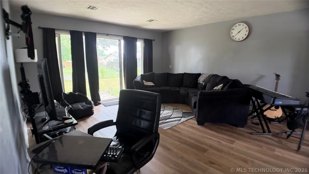 201 Circle Drive NW Miami, OK 74354