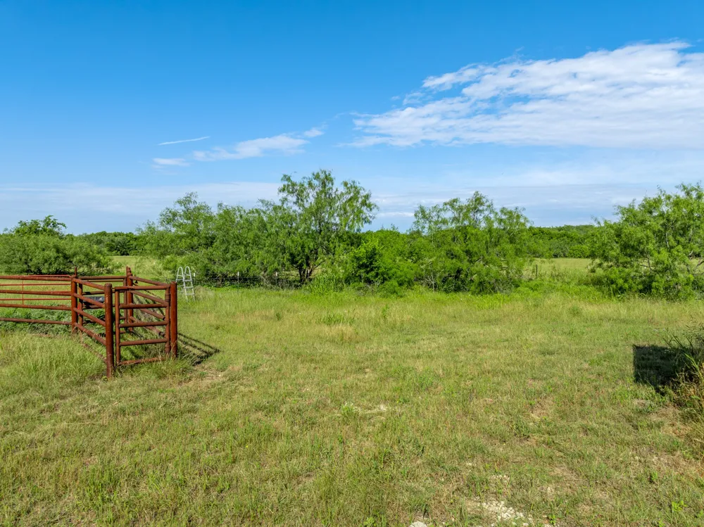 1227 Alexander Road Moody, TX 76557