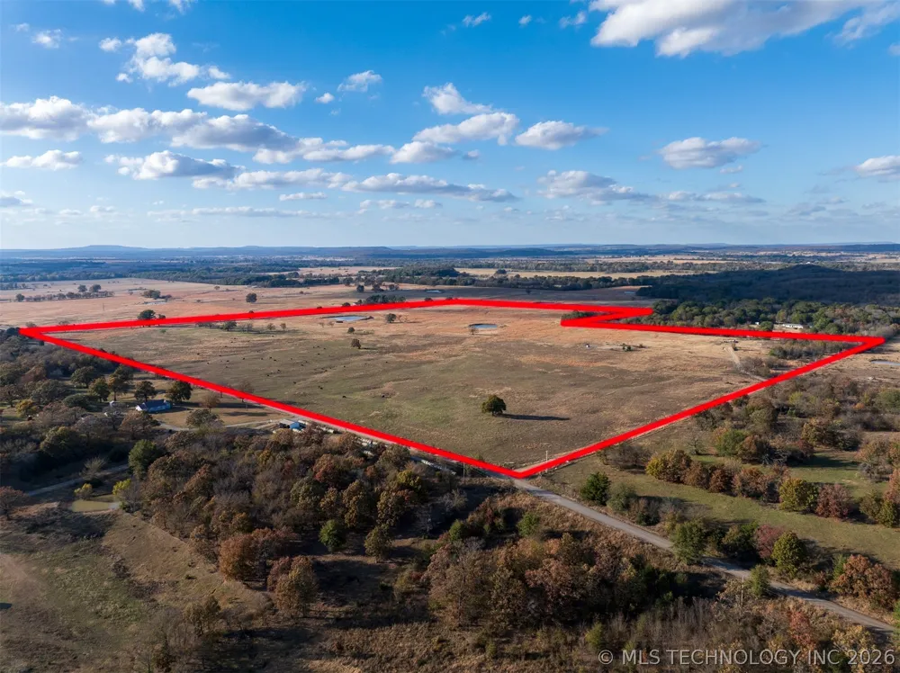140 S County Road 4440 McCurtain, OK 74944