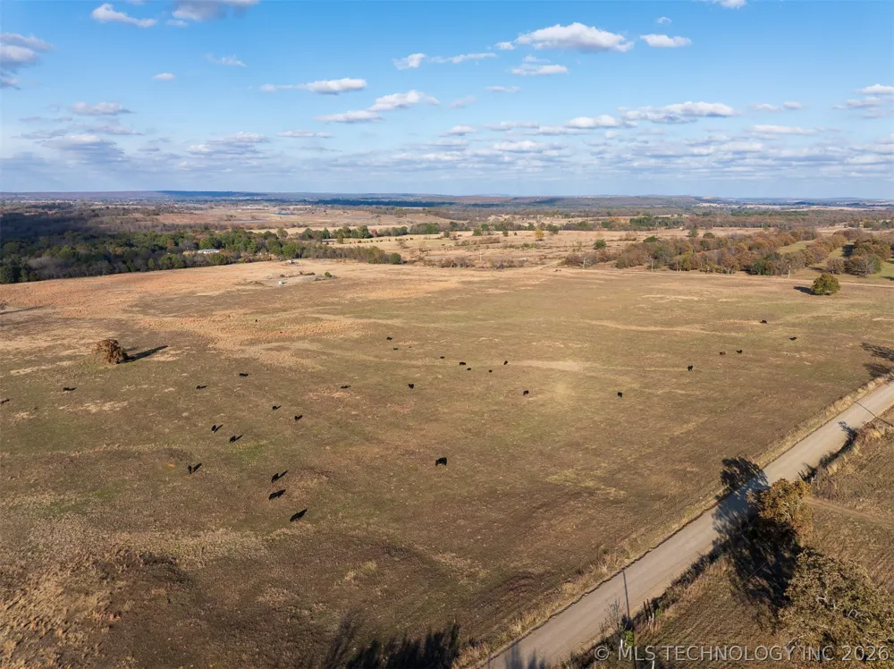 140 S County Road 4440 McCurtain, OK 74944