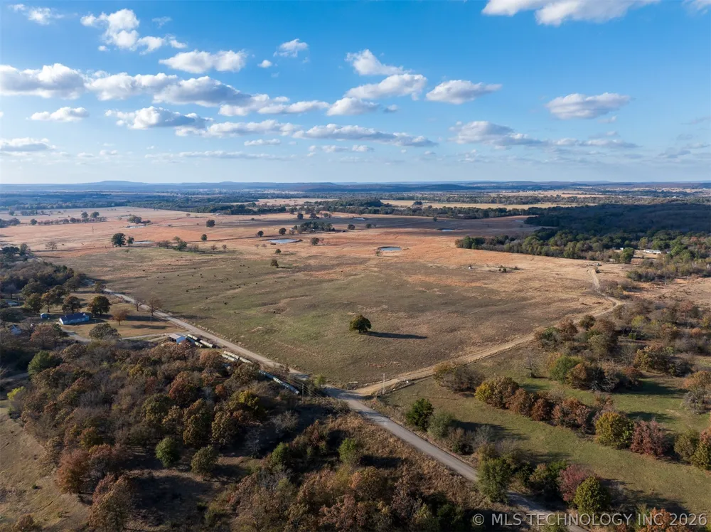 140 S County Road 4440 McCurtain, OK 74944
