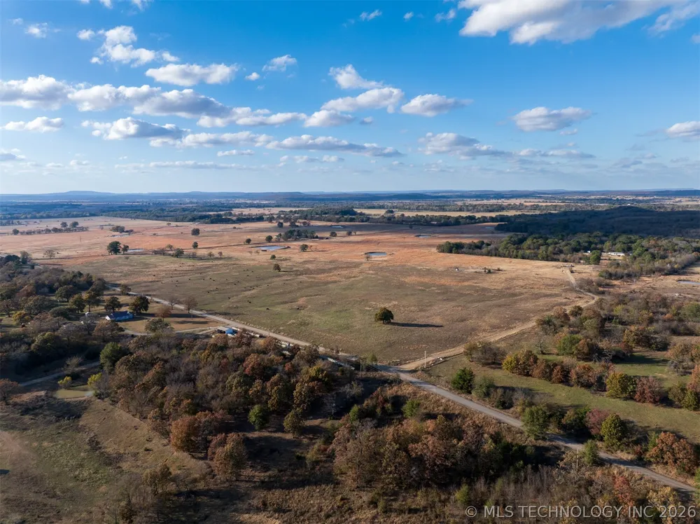 140 S County Road 4440 McCurtain, OK 74944