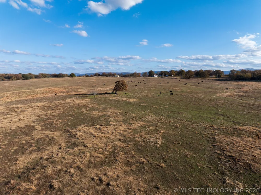 140 S County Road 4440 McCurtain, OK 74944