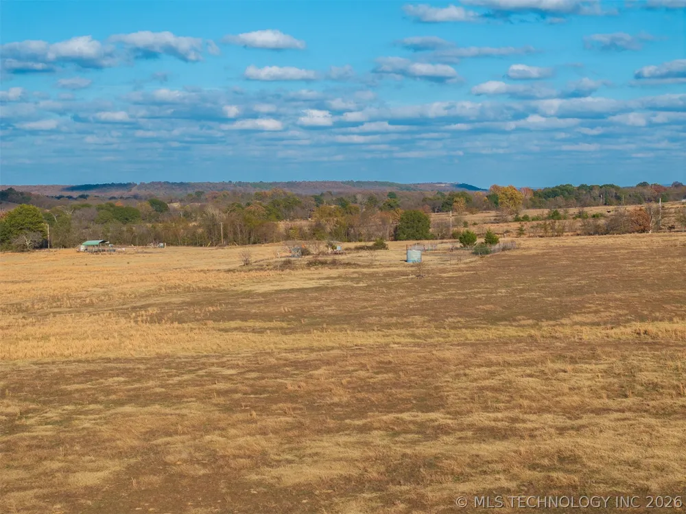 140 S County Road 4440 McCurtain, OK 74944