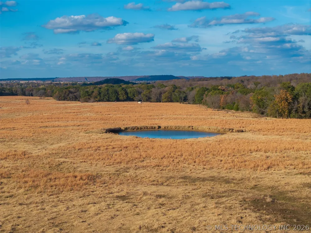 140 S County Road 4440 McCurtain, OK 74944