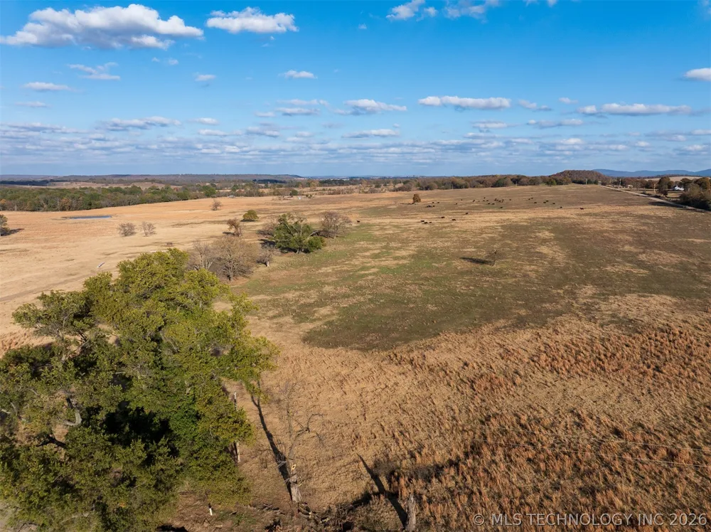 140 S County Road 4440 McCurtain, OK 74944