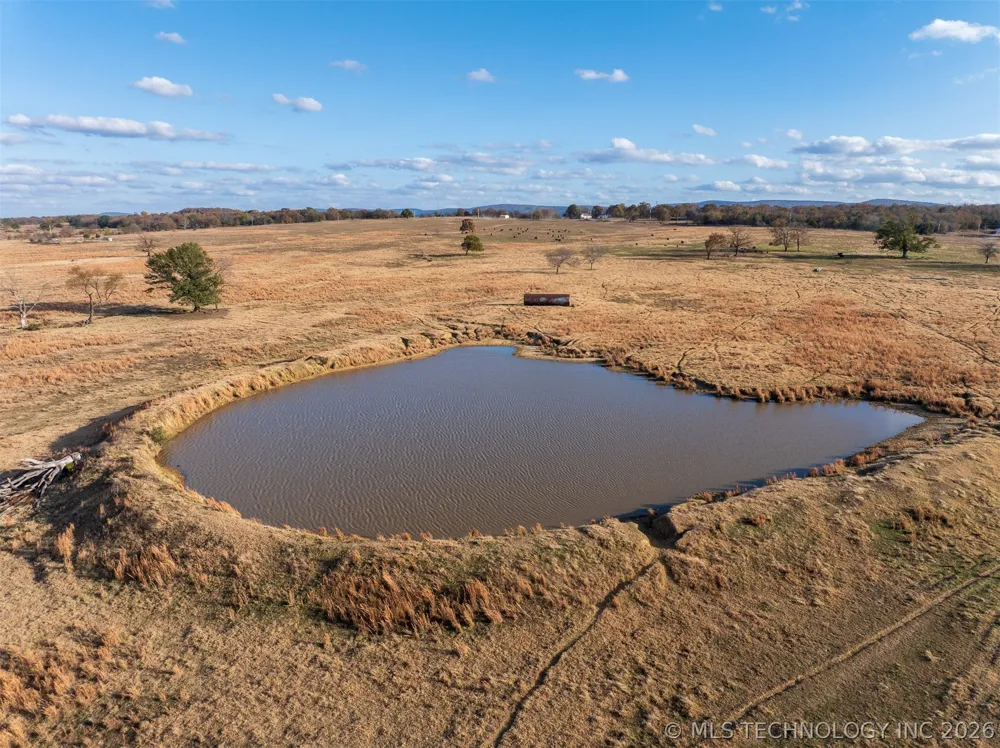 140 S County Road 4440 McCurtain, OK 74944